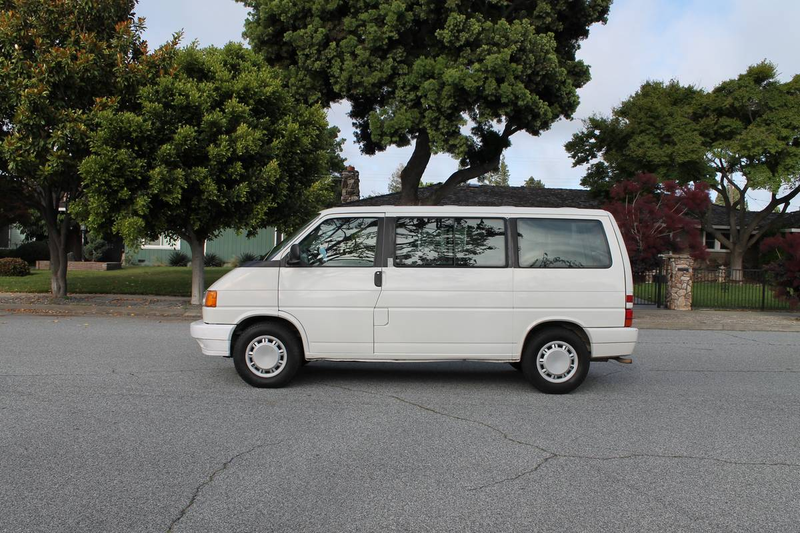 Illustration for article titled At $5,000, Does This 1993 VW EuroVan MV Totally Mean it’s Van Time?